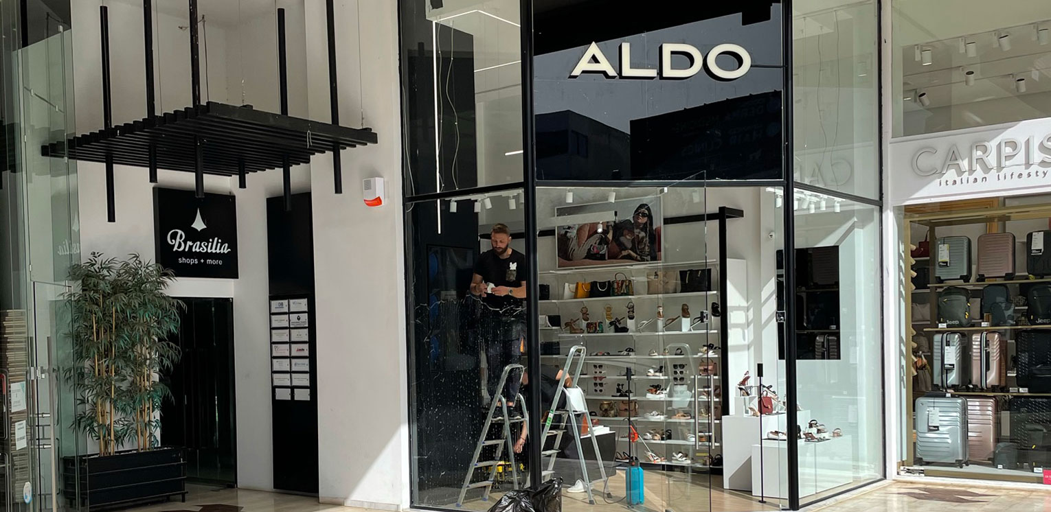 Μη ανακλαστικές μεμβράνες ηλιοπροστασίας στο κατάστημα ALDO στην Γλυφάδα